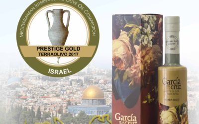 GARCÍA DE LA CRUZ RECIBE EL PREMIO “GRAND PRESTIGE GOLD” EN EL CONCURSO TERRAOLIVO DE JERUSALÉN.